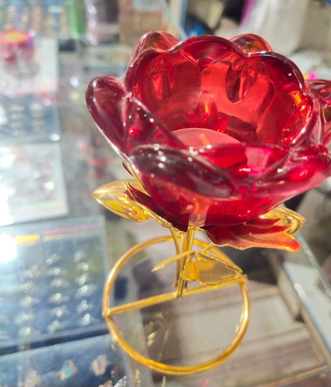 Rose-shaped candle holder