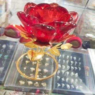 Rose-shaped candle holder